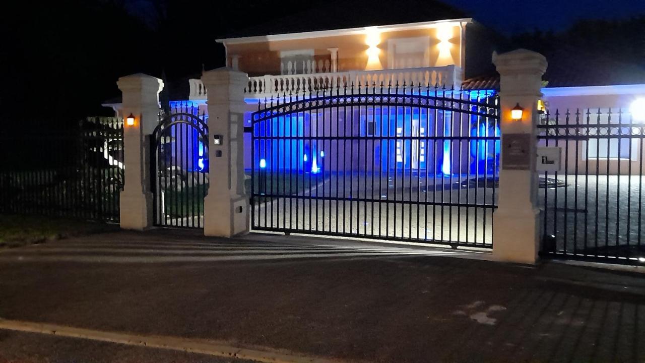Villa Des Chenes-Adult Only Saint-Doulchard エクステリア 写真